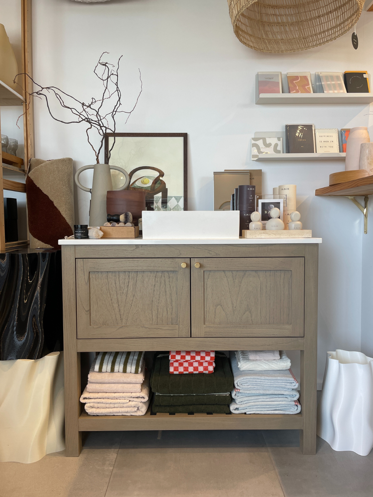 BESPOKE TIMBER VANITY - Hillsdale