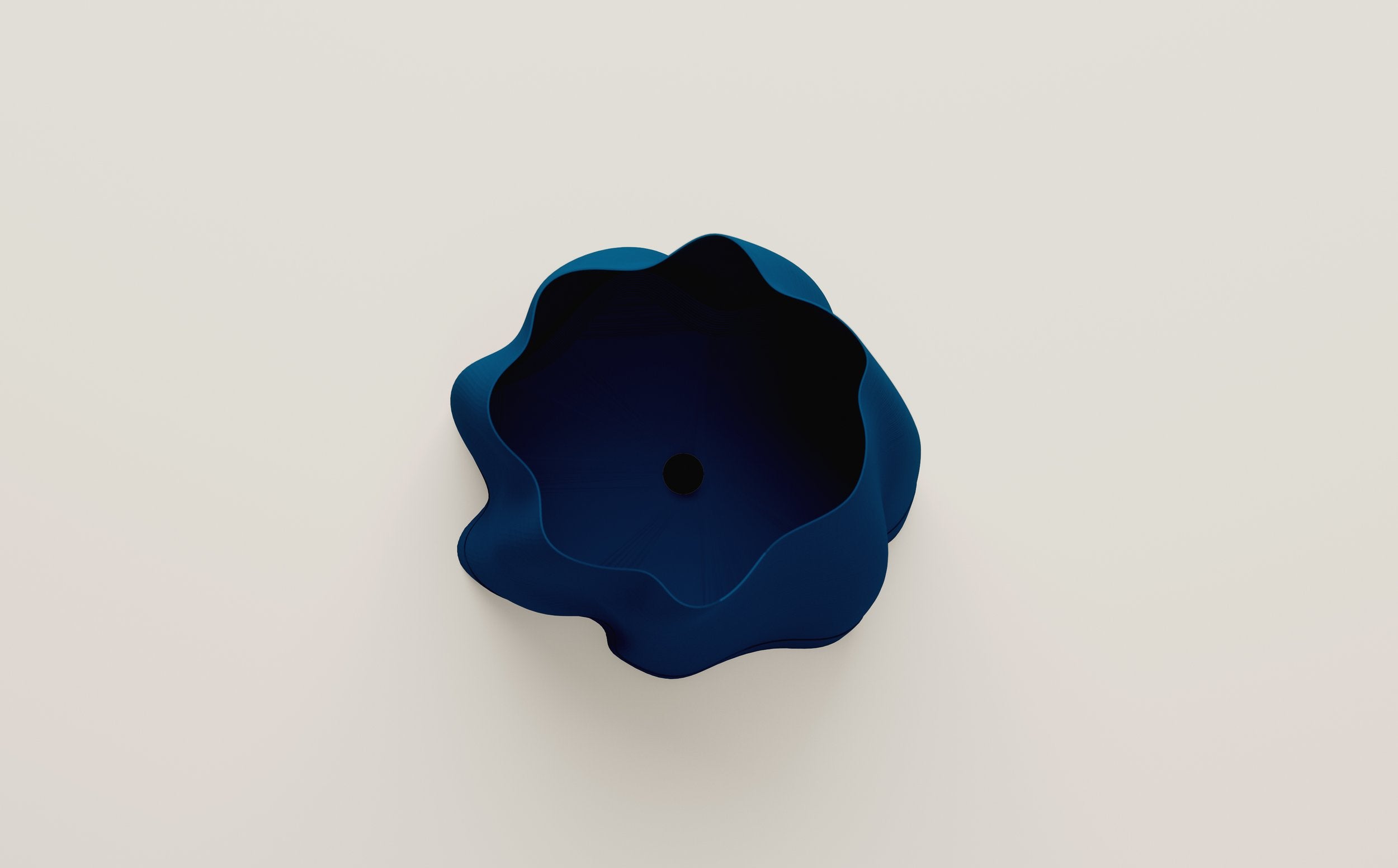 Medium Lulu Planter - With Tray