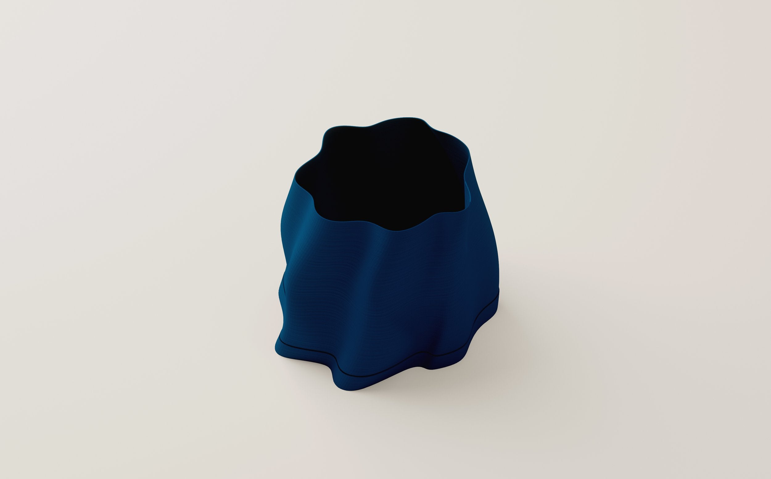 Medium Lulu Planter - With Tray