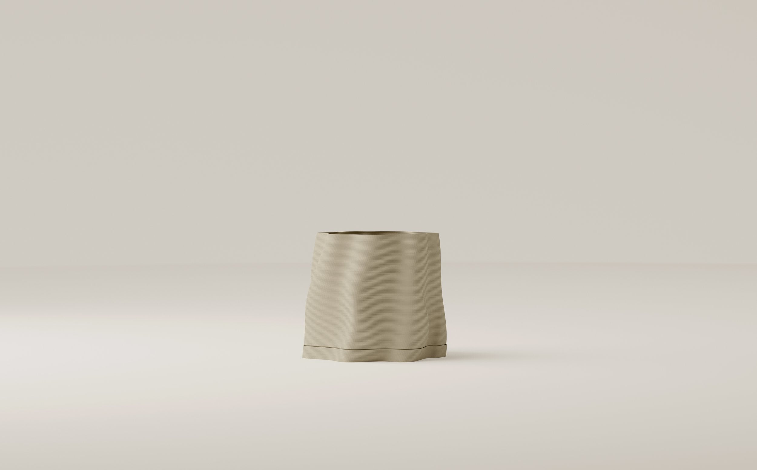 Medium Lulu Planter - With Tray